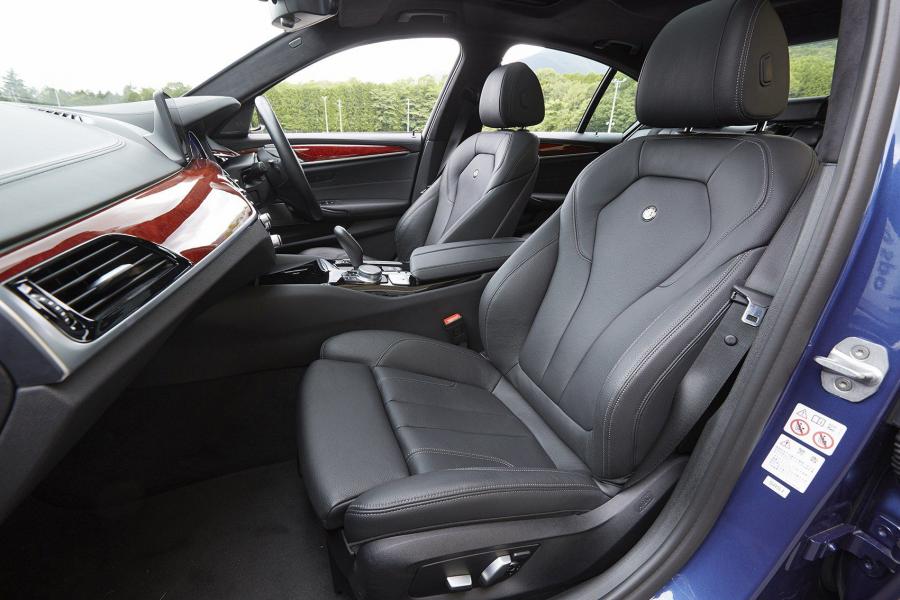 Интерьер Alpina D5 S Allrad Limousine (G30) 2017 года  (JP) (фото 7 из 19)